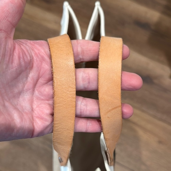 Brighton Earth Love Tote Burlap/Leather 13" x 15" LOVE MAKES EARTH GO ROUND - Picture 4 of 10